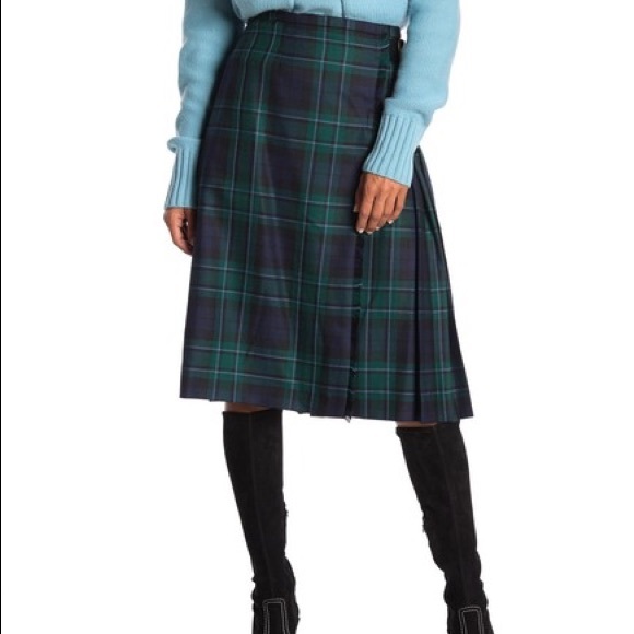Burberry Dresses & Skirts - Burberry skirt NWT reserved for @pearlsbythesea